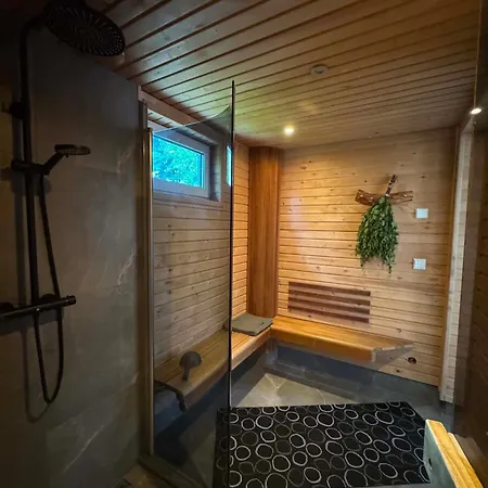 فيلة Summerhouse *